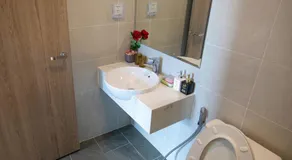 The Grand Opulence - Luxury 2-Bedroom Apartment - Image 3