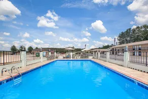 Days Inn by Wyndham Newton MS/I-20 - Image 3