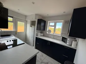 2 Bedroomed Bungalow with Large Hottub - Image 5