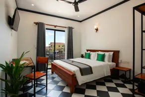Noni Tree Hostel - Image 2