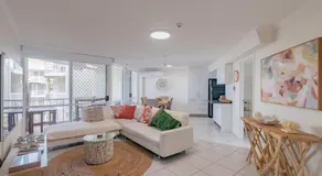 Crystal Beachfront Apartments - Image 2