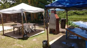 Casa 2 quartos e sala com cozinha e banheiro de FRENTE pro RIO em Caraguagautatuba Porto Novo 900 metros da Praia - Image 3