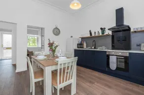 Appin House -Cosy 2 bed house in Dunfermline - Image 3