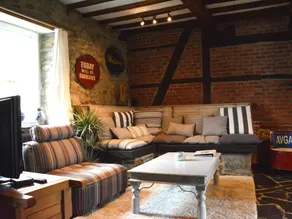 Vintage Holiday Home in Vencimont with Terrace - Image 4