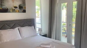 Yard Paradise Rooms - Image 2