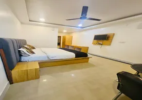 Zaarang Inn Hotel - Image 5