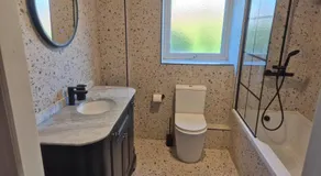 Double room beside tramline - Image 2