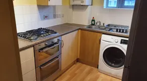 Modern Cambridge Flat-Easy A14 Access and City Links - Image 4