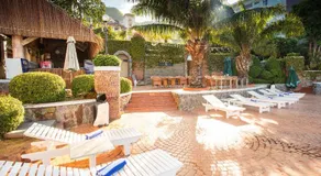 Beachfront Hotel - Image 5