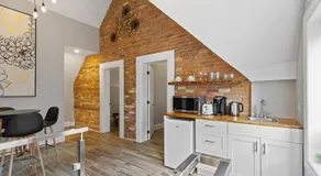 ENTIRE 1 BEDROOM APARTMENT ACROSS FROM GOOGLE - br5 - Image 3