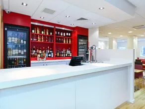 Travelodge Glasgow Queen Street - Image 5