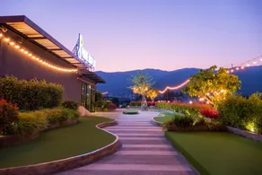 Pause and Play Hotel - Image 4