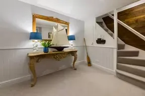 Sunny Corner - Image 5
