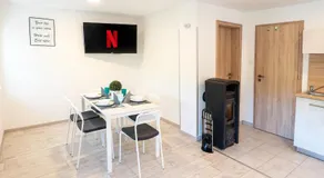 Ady Wellness Apartmanház - Privát jacuzzi & infraszauna - Image 2