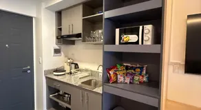 Modern Cozy Condo with Balcony in Downtown - Image 4