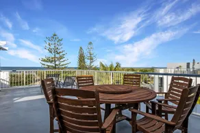 Beachfront Apt with rooftop spa across from Marcoola Beach - Image 4