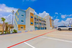 La Vyoma Villas, Westpark Hwy 6 - Image 5