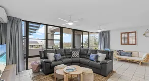 Salty Breeze - Rooftop Terrace & Jacuzzi - Image 3