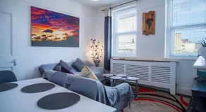 Skyfall - 2 Bedroom Apartment - Milford Haven - Image 2