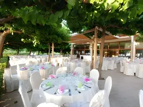 Tzaki hotel & restaurant Patras - Image 4