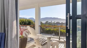 Whale Rock Luxury Lodge - Image 4