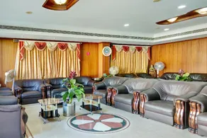 OYO Vaibhav Residency Near Lalbagh Botanical Garden - Image 3