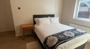 Yeats Lodge Self catering Apartment and Bar - Image 2