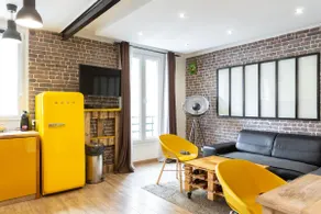 Charming one-of-a-kind apartment. - Image 3