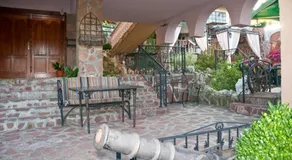Snow Heaven Hotel - Image 4