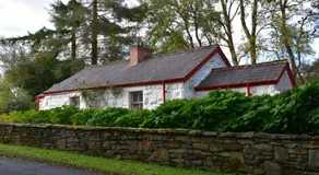 Railway Crossing Cottage - Image 4