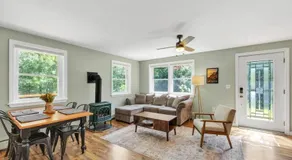 Cozy cottage in the woods - Image 2