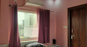 Tulsi Ganga Hostel - Image 5