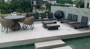 Cozy 1BR with Balcony, Sea View and Pool - Fast WiFi - Snug Sanctuary - Image 4