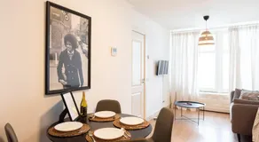 Canal View Apartment - Image 5