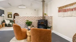 Cosy Retreat with Sauna & Fire Pit - Golf & Beach - Image 3