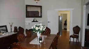 Mentor Chambers Apartment Bed & Breakfast - Image 3
