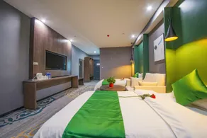 Shell Hotel Zhengzhou East High-Speed Railway Station Zhengdong Commerical Center - Image 3