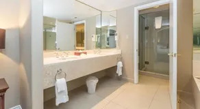 Country Club Charm - 4-Bed Radiant Resort Condo - Image 2