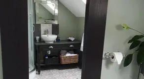 Grove Bed & Breakfast - Image 4