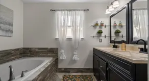 5 BedRooms Family retreat with GameRoom Near DC & Qunatico - Image 2