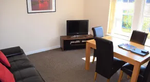 Kelpies Serviced Apartments Alexander- 2 Bedrooms - Image 2