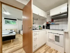 2 Bedroom Apartment With 4 Beds For Workers Near Volvo Free Parking - Image 3