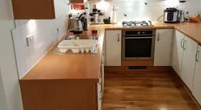 1 Bedroom luxury Flat Close to town center - Image 4