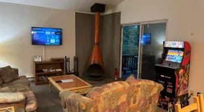 Clubhouse Lakeview Chalet - Image 2