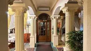 FLEUR DE LIS HOTEL - Image 4