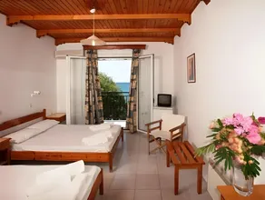Hotel Korakakis Beach - Image 4