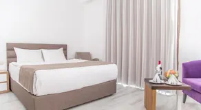 Hotel Sun - Image 2