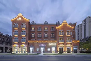 Liwaili Hotel Shanghai (International Tourist Resort) - Image 4