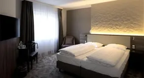 Hotel Am Park - Image 2