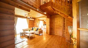 Awaji Large Log house in Goshiki 2 - Image 2